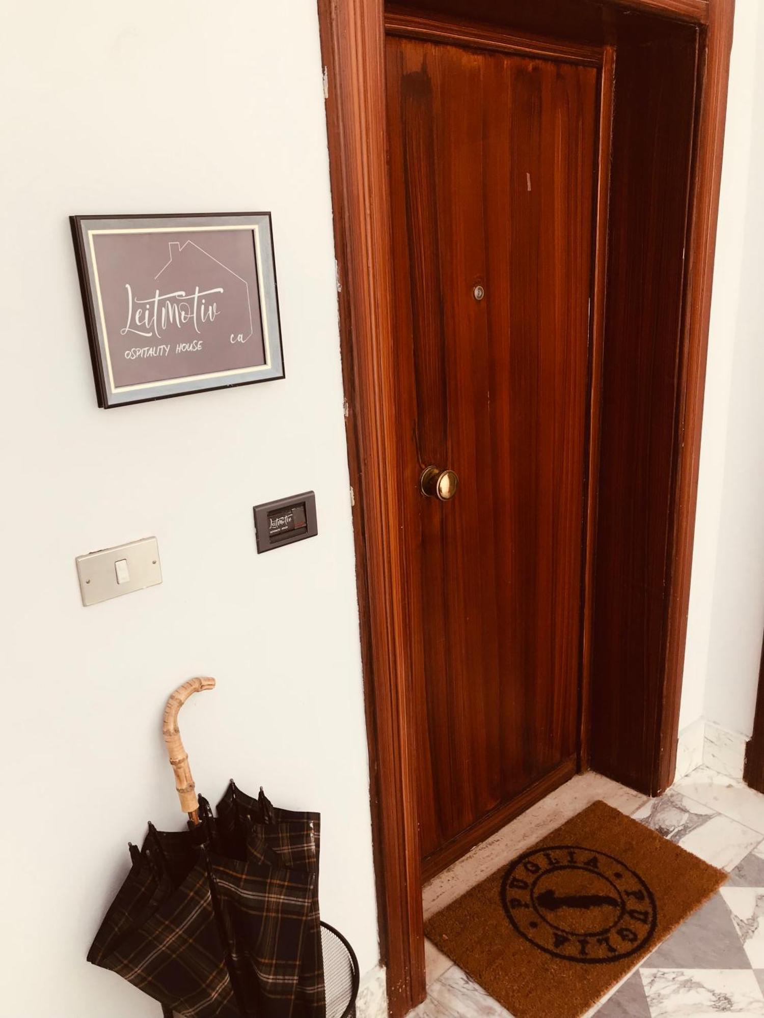 Leitmotiv Ospitality House Vila Bari Exterior foto